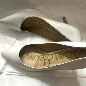 Sam Edelman white pumps size 9